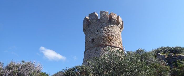 TOUR DE CAPANELLA à 106 mètres d’altitude dans le golfe de Valinco, sur la commune de Serra di Ferro, en Corse du Sud